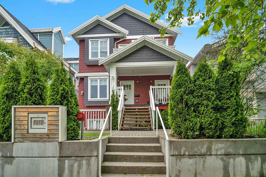 2743 Duke Street Vancouver, BC - 1