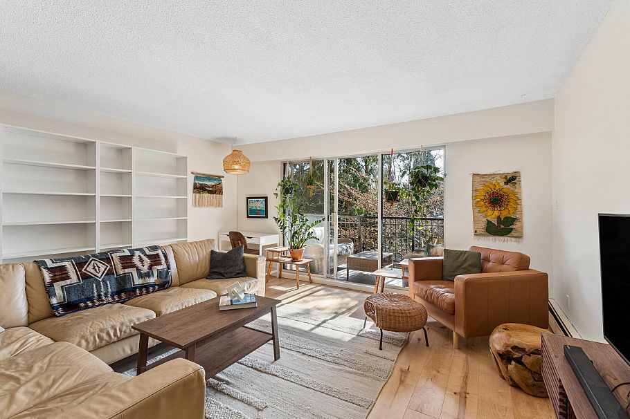 211 1385 Draycott Road North Vancouver, BC - 1