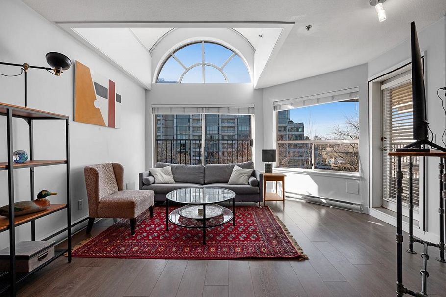 413 525 Wheelhouse Square Vancouver, BC - 2