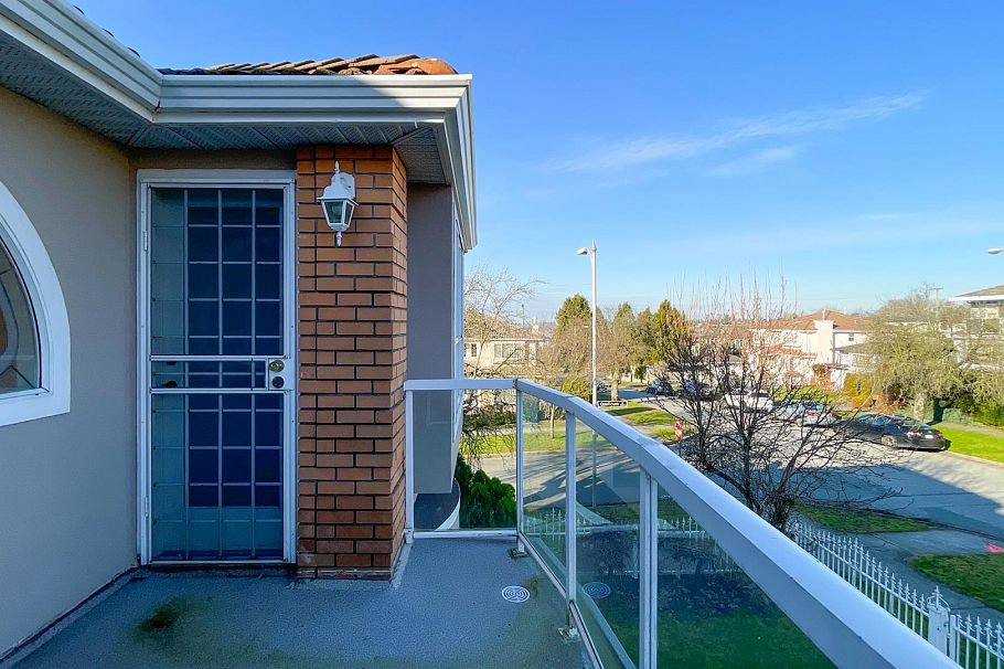 2056 Scarboro Avenue Vancouver, BC - 5