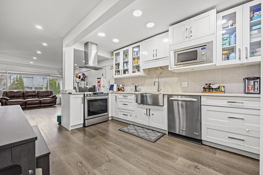 778 E 52nd Avenue Vancouver, BC - 6