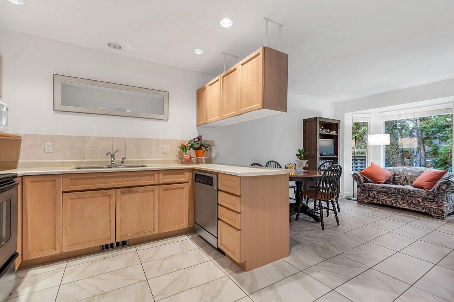 12 3634 Garibaldi Drive North Vancouver, BC - 20