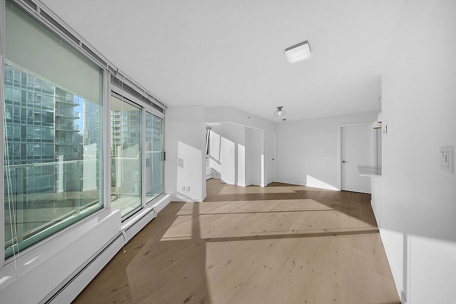 802 58 Keefer Place Vancouver, BC - 5