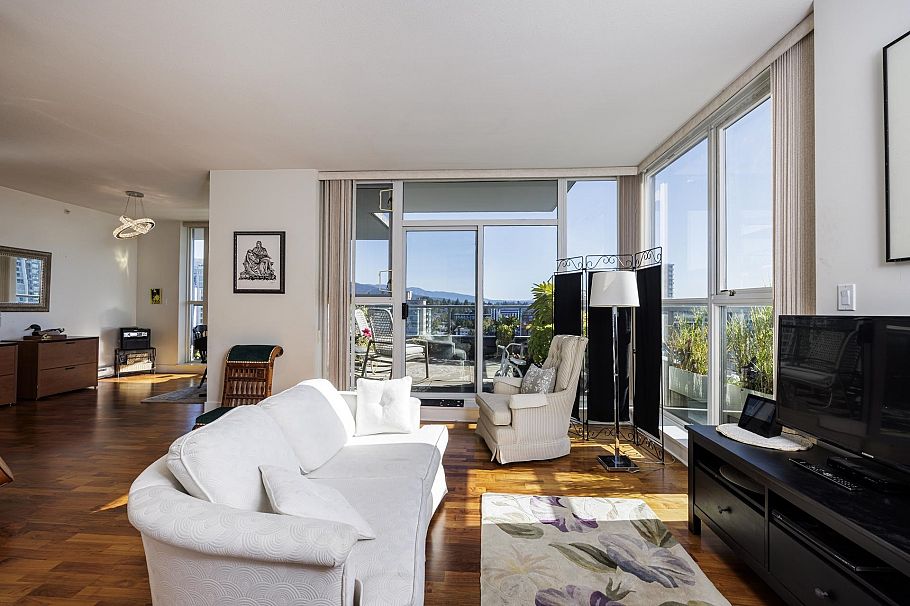 1702 121 W 16th Street North Vancouver, BC - 8