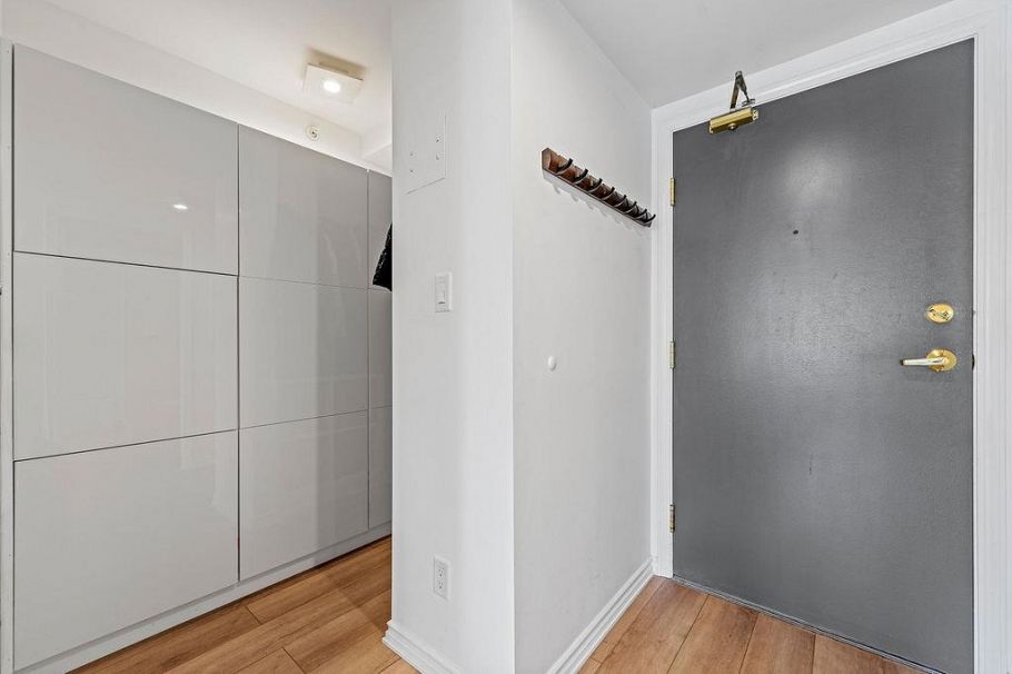 404 1633 W 8th Avenue Vancouver, BC - 16