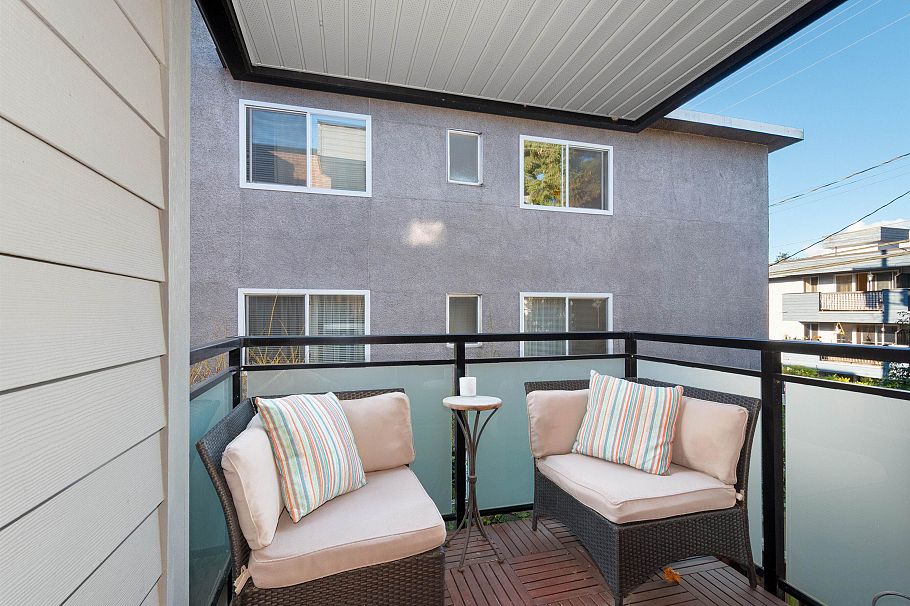 212 2255 York Avenue Vancouver, BC - 9