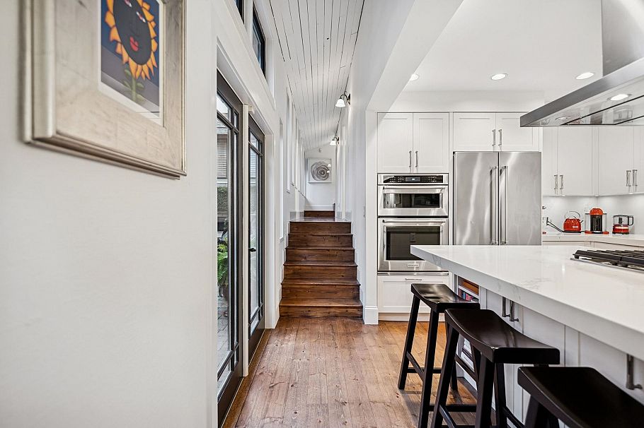 3814 W 11 Avenue Vancouver, BC - 14