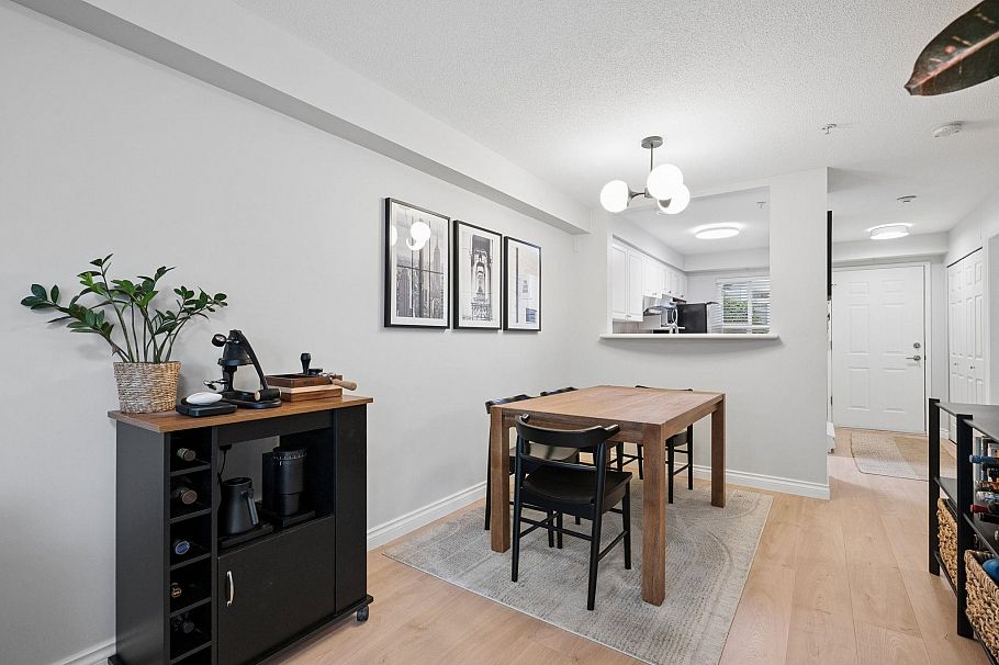 249 2565 W Broadway Vancouver, BC - 7