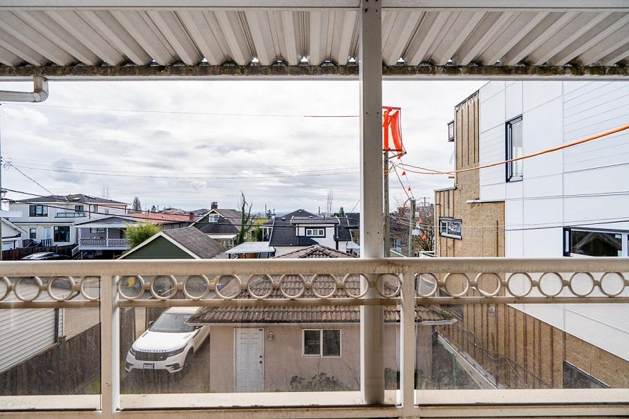 726 E 56th Avenue Vancouver, BC - 23