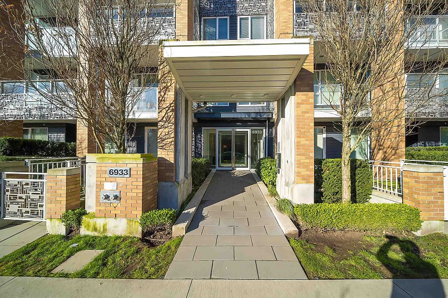 208 6933 Cambie Street Vancouver, BC - 3