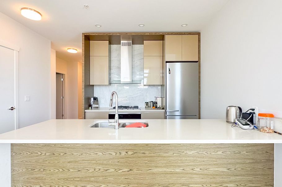 308 6733 Cambie Street Vancouver, BC - 6