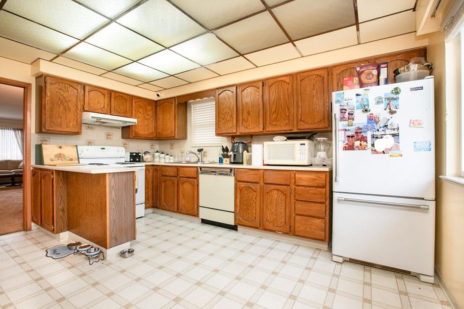 2435 E 49th Avenue Vancouver, BC - 13