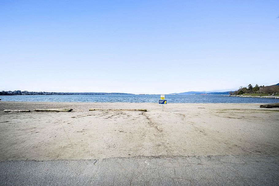 301 1330 Harwood Street Vancouver, BC - 36