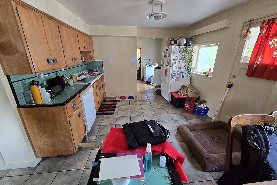 4212 Perry Street Vancouver, BC - 15