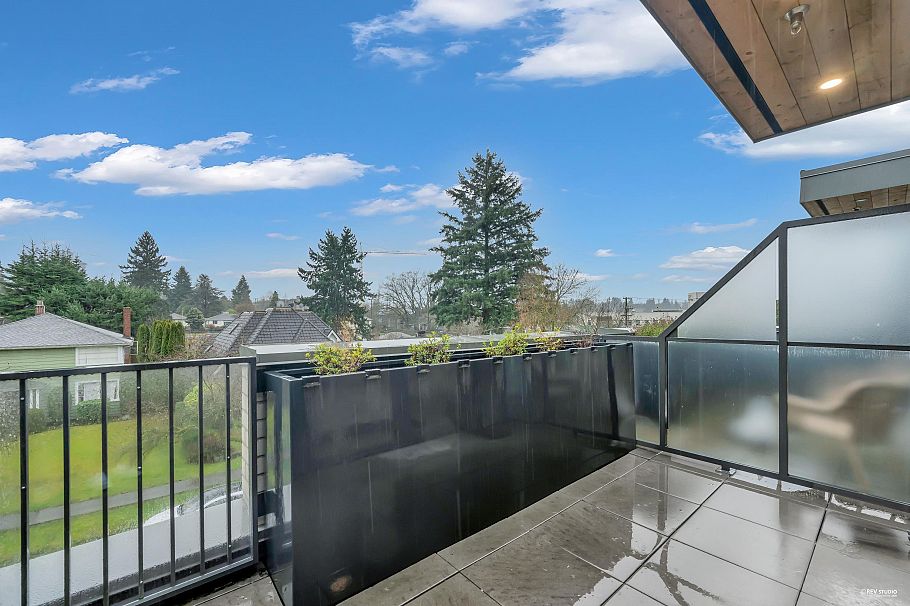 659 W 30th Avenue Vancouver, BC - 29