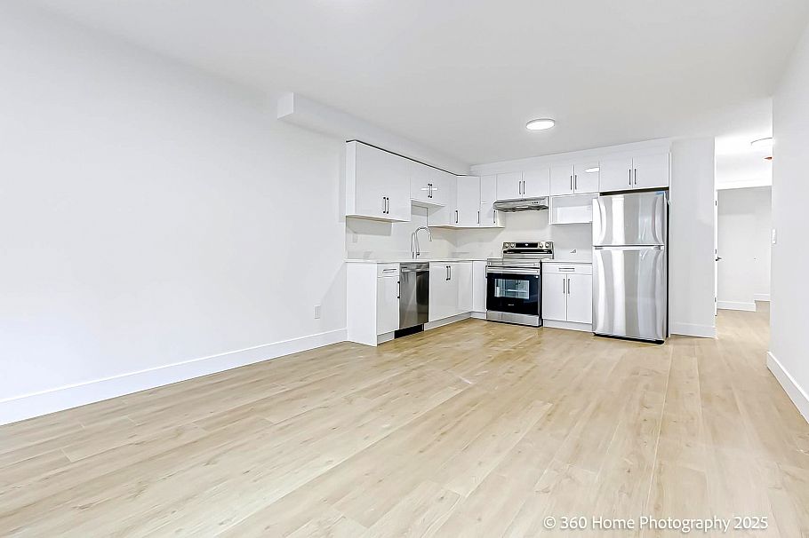 3252 Allan Road North Vancouver, BC - 16