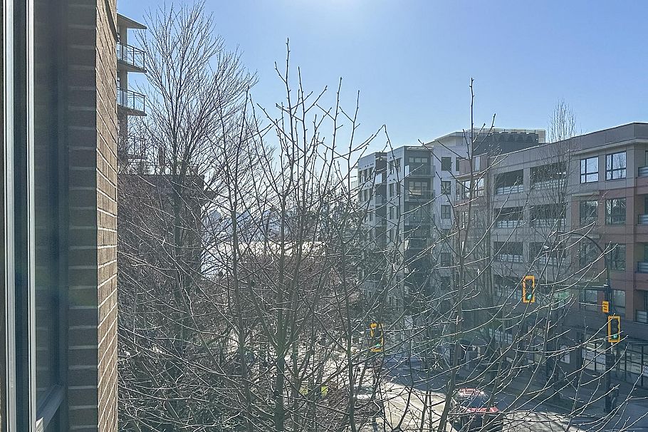 312 170 W 1st Street North Vancouver, BC - 12