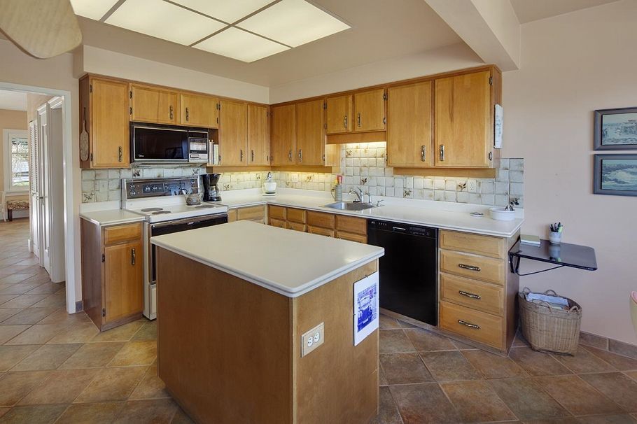 3657 W 14th Avenue Vancouver, BC - 27