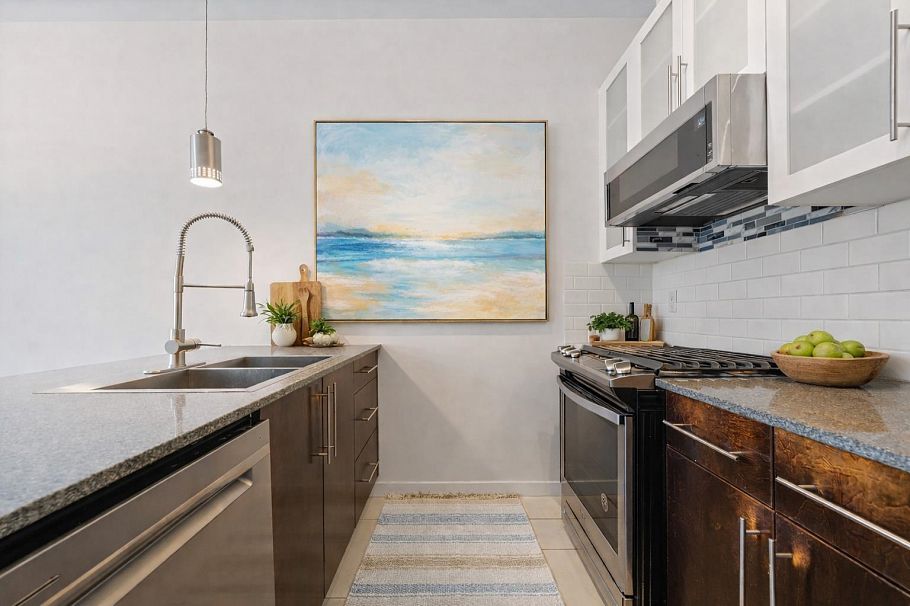 1237 Richards Street Vancouver, BC - 8