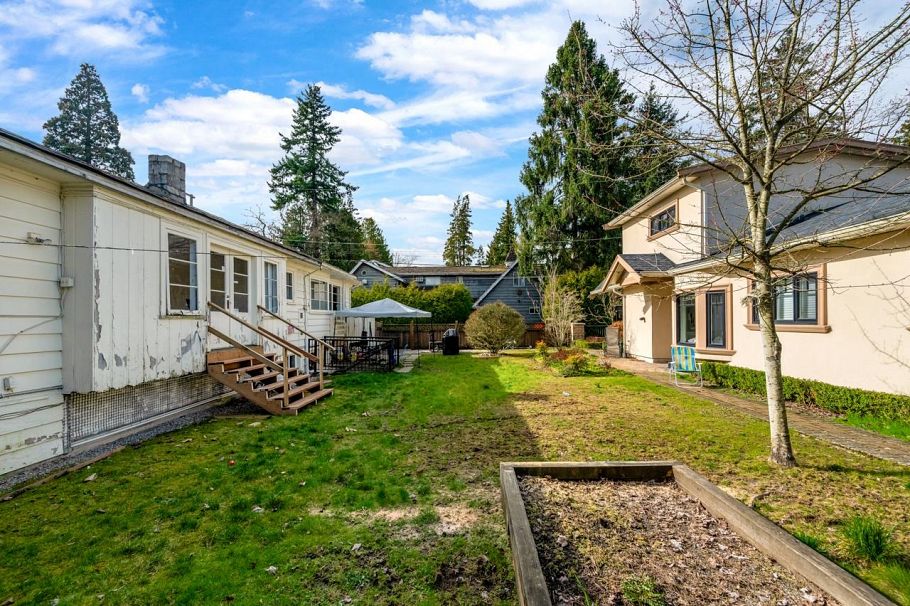 1441 W 49th Avenue Vancouver, BC - 36