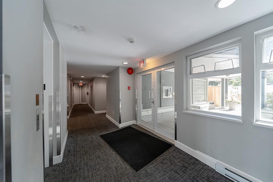 PH3 865 W 15 Avenue Vancouver, BC - 4