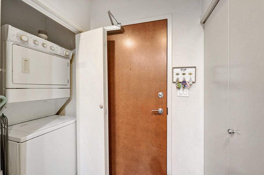 407 1333 W Georgia Street Vancouver, BC - 24