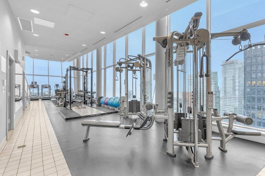 2305 1205 W Hastings Street Vancouver, BC - 5