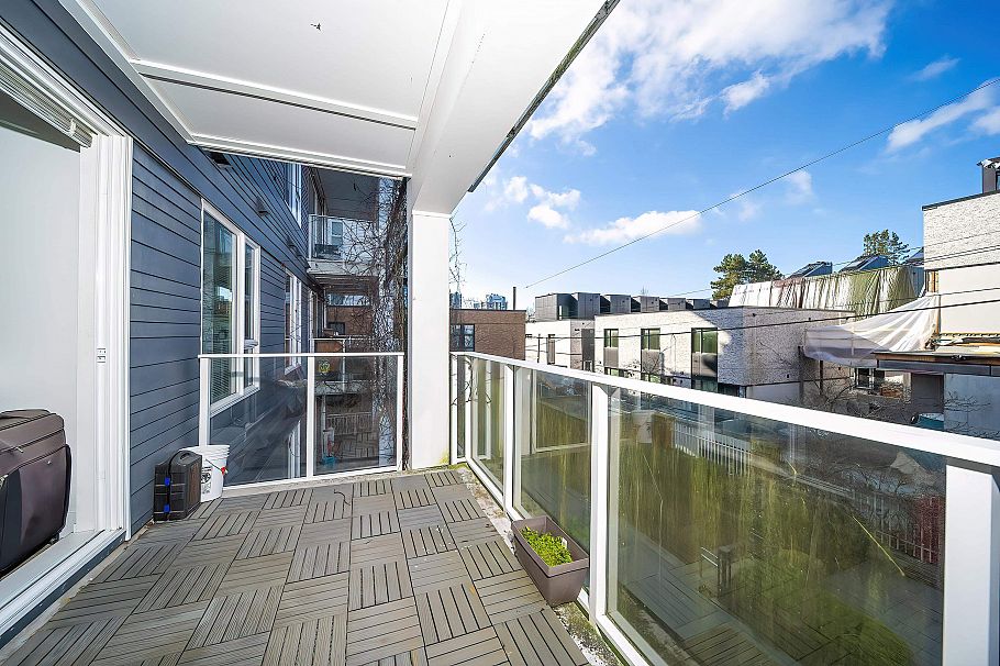 208 6933 Cambie Street Vancouver, BC - 18