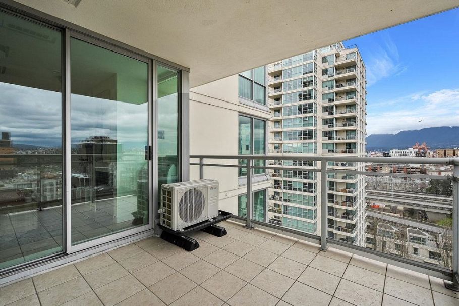 1302 120 Milross Avenue Vancouver, BC - 19