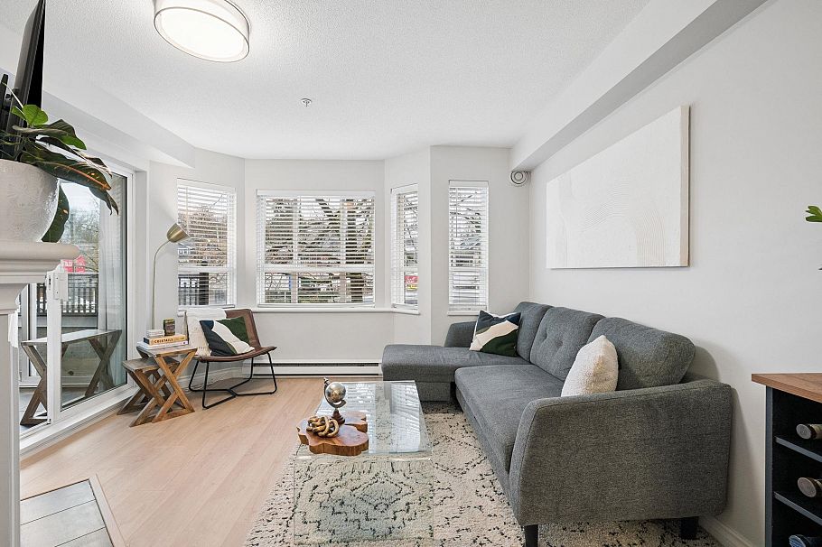 249 2565 W Broadway Vancouver, BC - 4