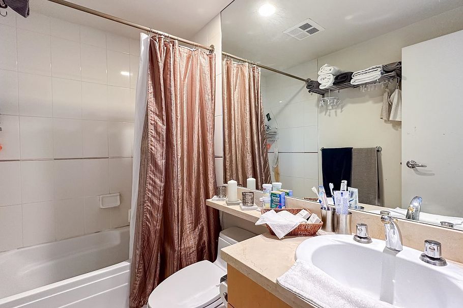 1004 1710 Bayshore Drive Vancouver, BC - 13