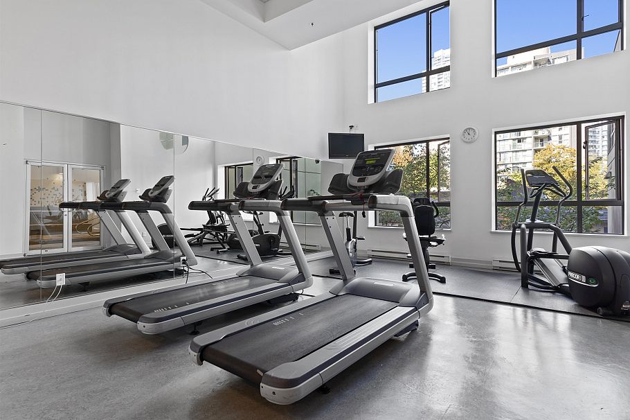 1237 Richards Street Vancouver, BC - 21