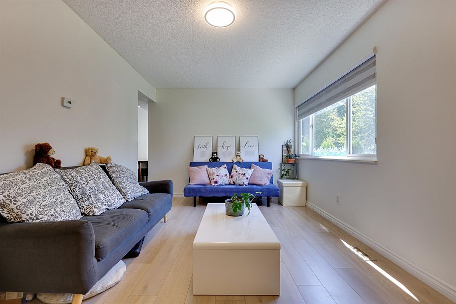 76 3437 E 49th Avenue Vancouver, BC - 3