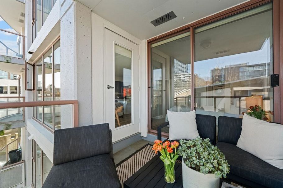 404 1633 W 8th Avenue Vancouver, BC - 21