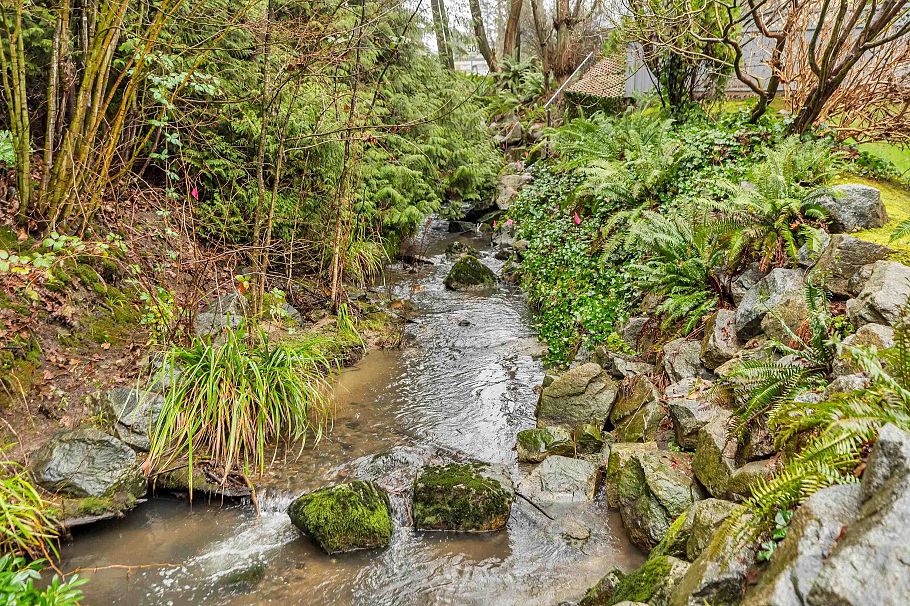 12 3634 Garibaldi Drive North Vancouver, BC - 37