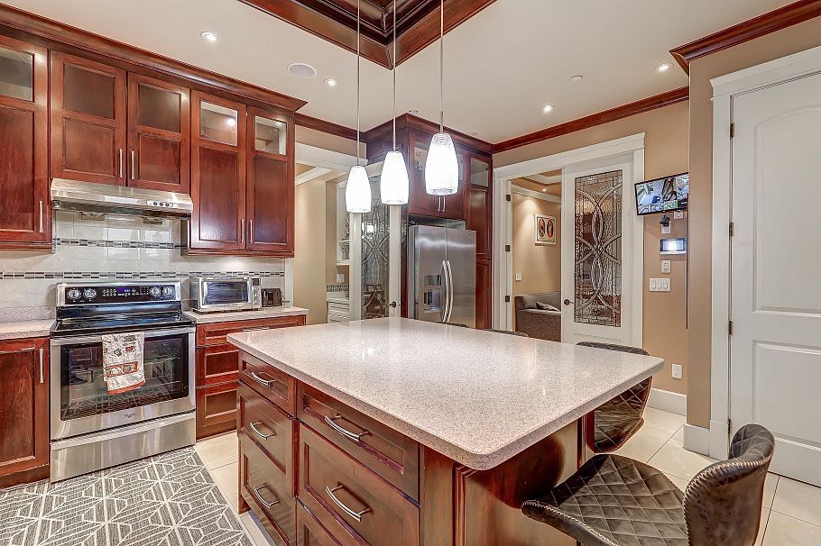 66 W 44th Avenue Vancouver, BC - 7