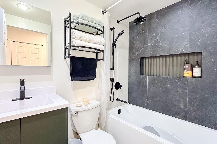 202 2080 Maple Street Vancouver, BC - 12