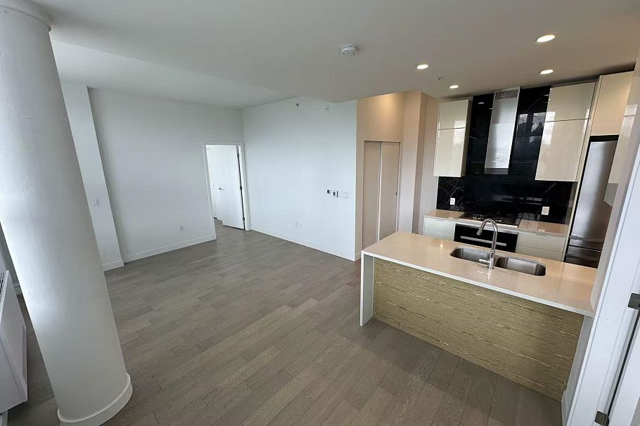 406 6733 Cambie Street Vancouver, BC - 4