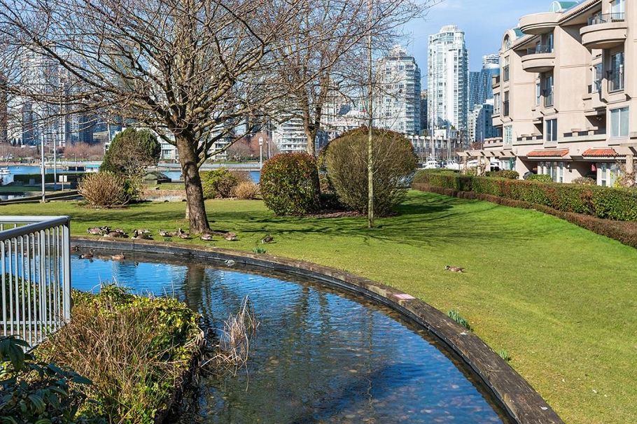 413 525 Wheelhouse Square Vancouver, BC - 28