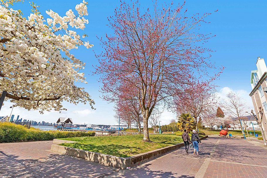 112 240 Mahon Avenue North Vancouver, BC - 34