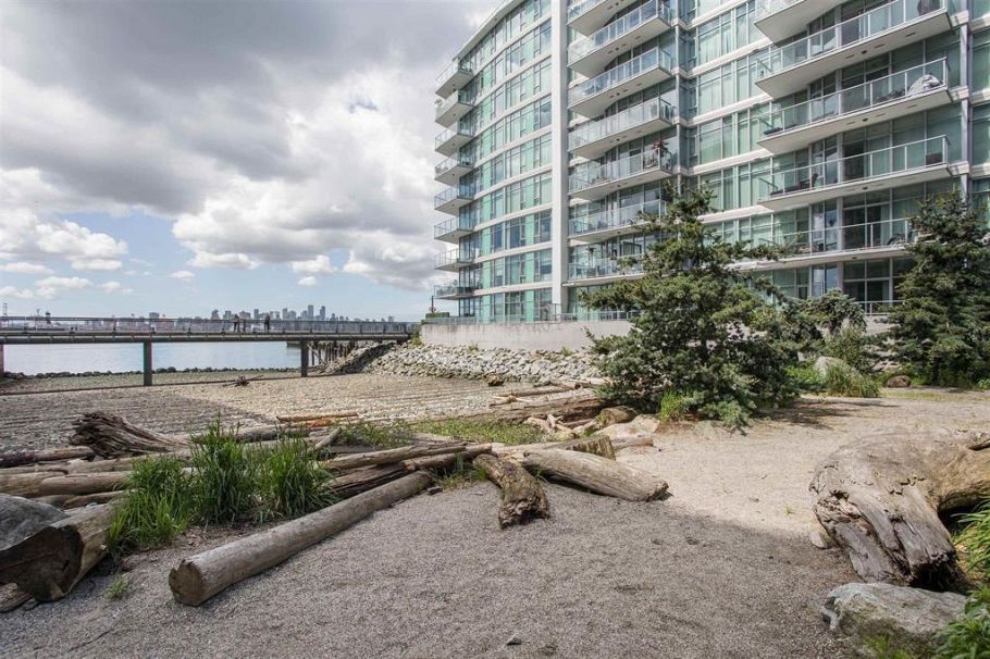 304 175 Victory Ship Way North Vancouver, BC - 19