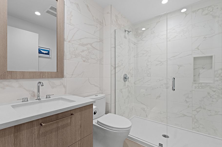 107 733 E 3rd Street North Vancouver, BC - 23