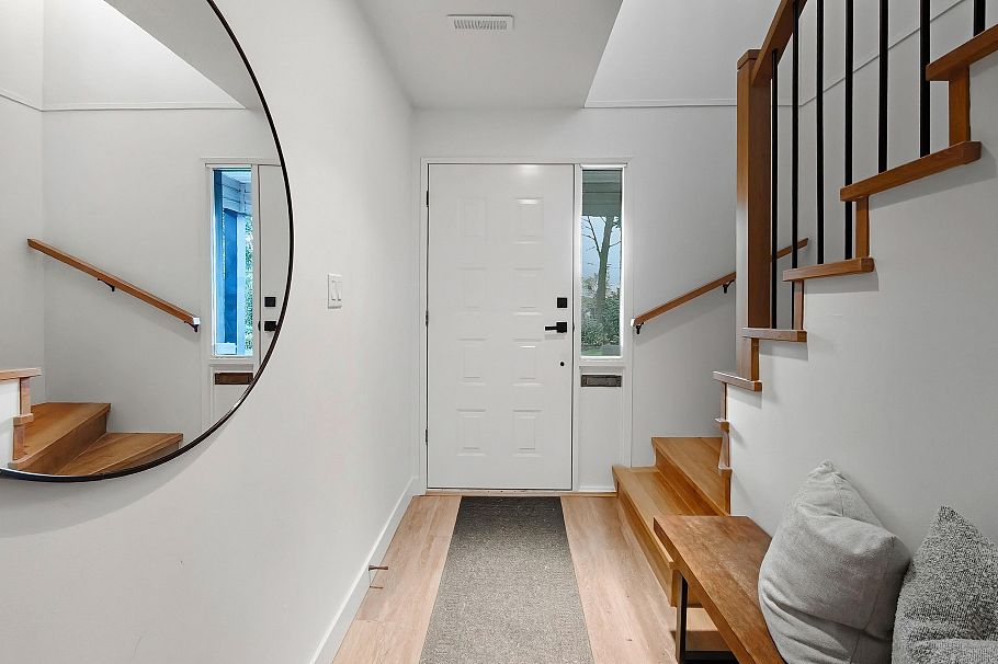 1777 Caledonia Avenue North Vancouver, BC - 14