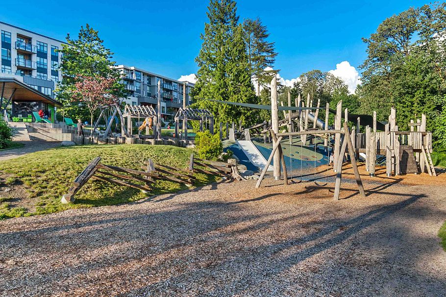 107 733 E 3rd Street North Vancouver, BC - 34