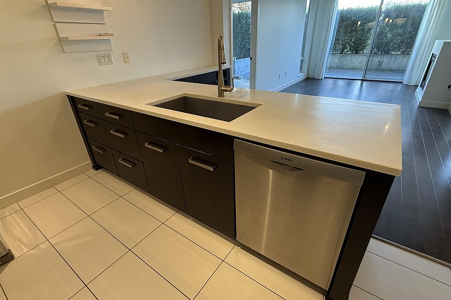 223 3333 Main Street Vancouver, BC - 6