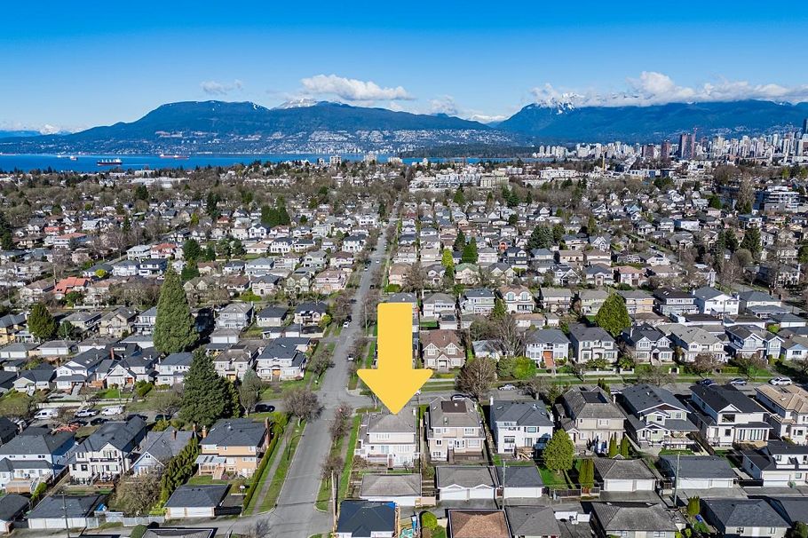 2288 W 20th Avenue Vancouver, BC - 39