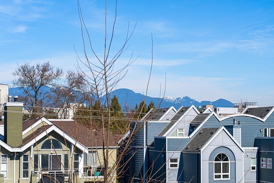 PH3 865 W 15 Avenue Vancouver, BC - 32