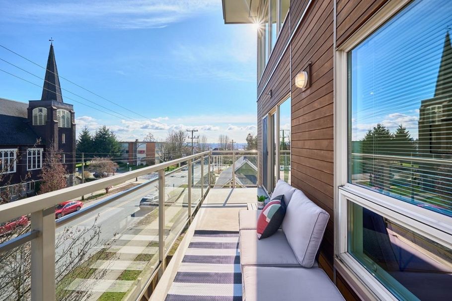 311 1033 St. Georges Avenue North Vancouver, BC - 24