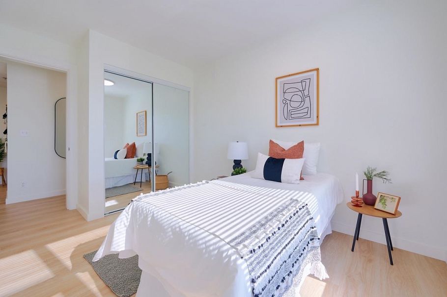 311 1033 St. Georges Avenue North Vancouver, BC - 21