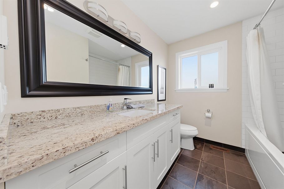 1911 Deep Cove Road North Vancouver, BC - 17